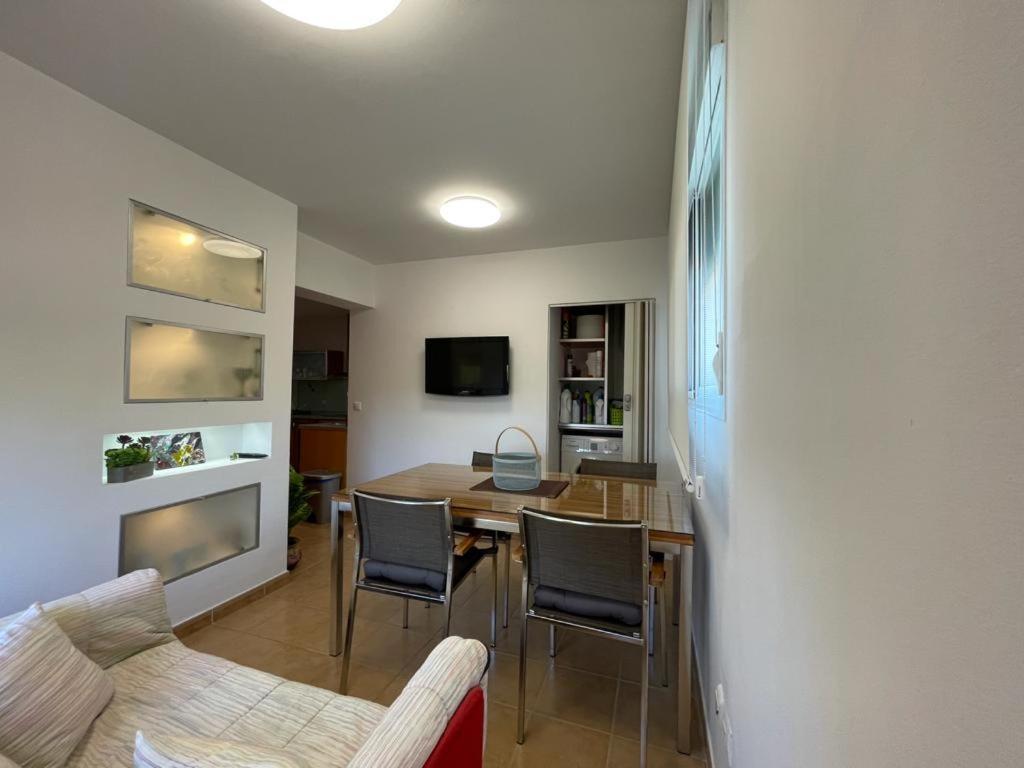 Apartamento En Zona Playa Con Vistas A La Bahia Algeciras Ngoại thất bức ảnh